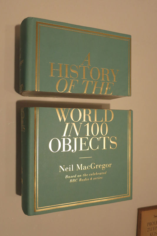 zsolt-astalos_my-story-my-version-library_book1