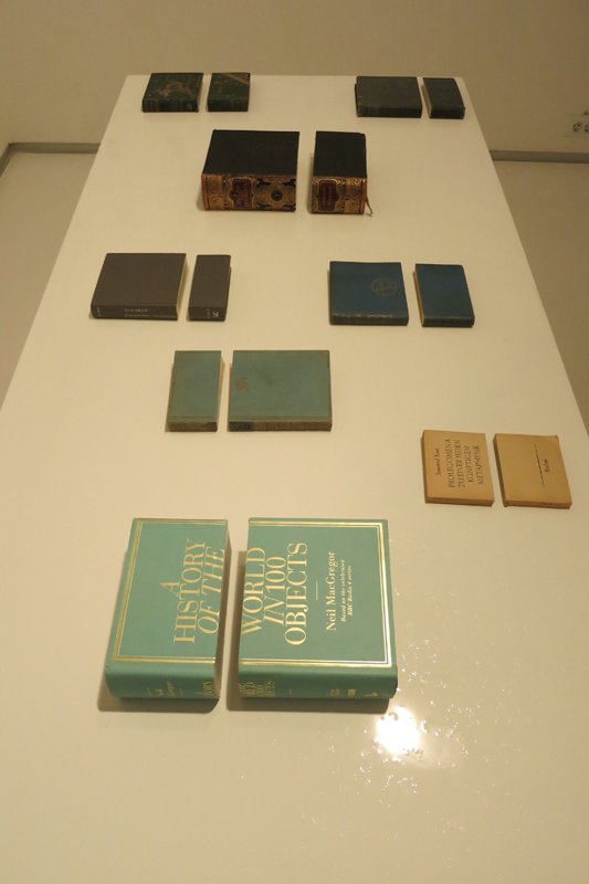 zsolt-astalos_my-story-my-version-library_table_b